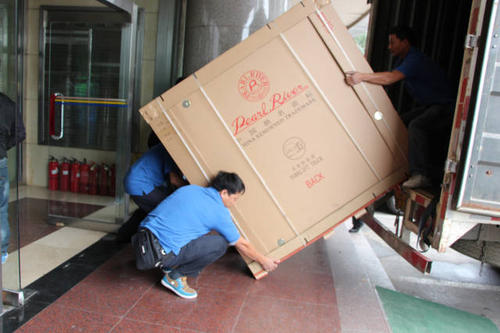 和田钢琴贵重工艺品无忧运